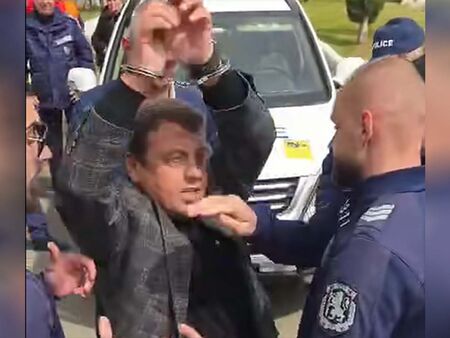 Извънредно! Арестуваха бизнесмена Венелин Ташев в собствения му хотел „Парадайс Бийч” (ВИДЕО)