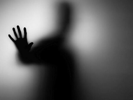 Скандален случай: Задържаха 41-годишен мъж за блудство с малолетна и детска порнография