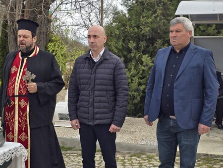 Кметът на Созопол даде старт на дългоочакван пътен ремонт (СНИМКИ/ВИДЕО)