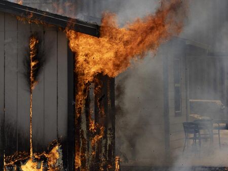 Четирима огнеборци са предотвратили трагедия