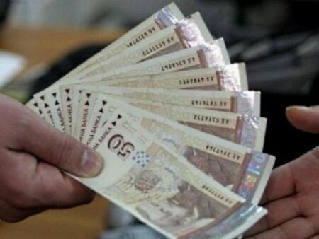 Средният доход достига 14 403 лв. през 2025 година