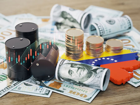 Петролът поевтиня рязко след oблокирането на Ормузкия проток от Иран