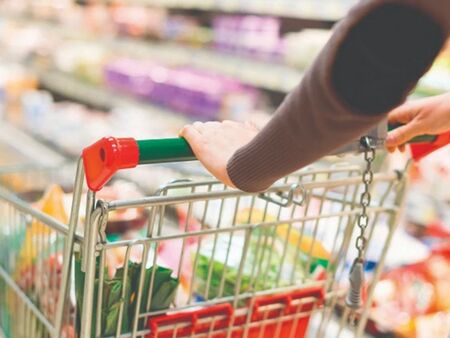 Даваме над 29% от парите си за храна, данъци и осигуровки мачкат семейния бюджет