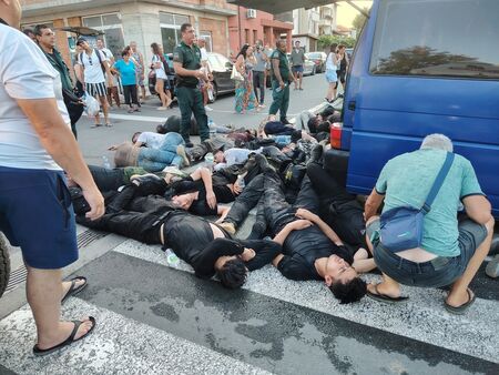 МВР предлага омбудсманът да следи скрининга на мигранти на границата