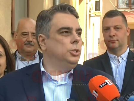 Утре Маргарита Петкова представя премиерно новата си книга „Тъй рече Виктор“ в Бургас