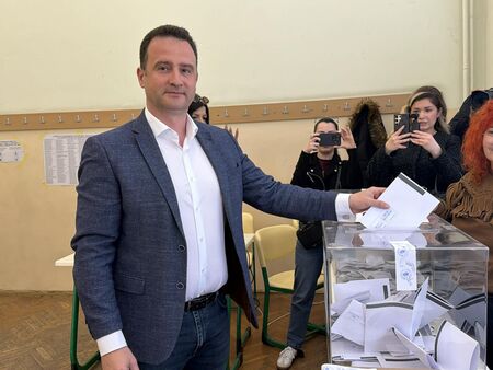 Жечо Станков: Днес избираме народни представители, които да работят за Бургас и региона