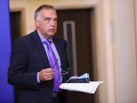 Антон Кутев: Ще имаме правителство с премиер Румен Радев до средата на май