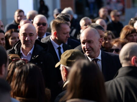 Румен Радев може да спечели 140 депутатски мандата