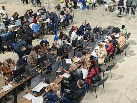 Броенето в Бургас приключи! Започва разпределянето на мандатите, вижте трите сценария