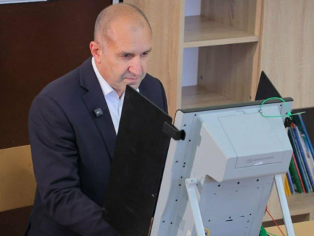 При 78,24% обработени протоколи: ПБ на Радев върви към мнозинство! Хората отхвърлиха високомерието, каза той