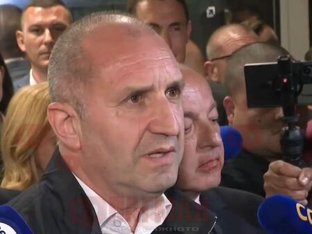 Москва е окуражена от победата на Радев, а Урсула фон дер Лайен реагира сдържано след много въпроси