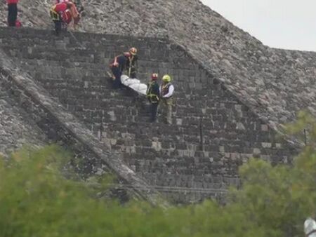 Убита е канадка, а много са ранени след стрелба край пирамидите в Мексико