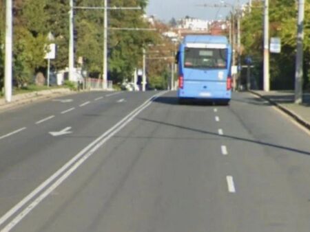 Затварят бул. „Иван Вазов“ в Бургас на 21 април, променят се маршрутите на градския транспорт