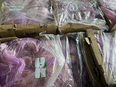 Заловиха 1,5 тона незаконно пилешко без документи