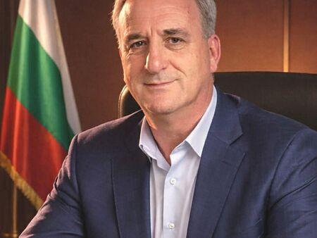 Айтос не само пусна новия градски транспорт, но е и с най-модерните системи у нас