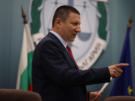 След оттеглянето на Сарафов остава ли въпросът за дисциплинарната отговорност