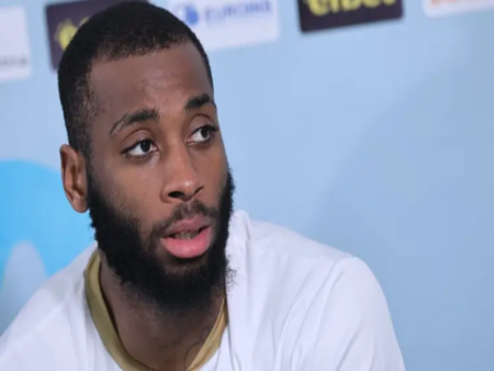 Олимпиакос позлатява българина Коди