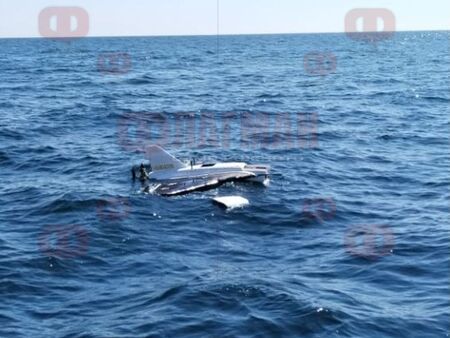 Двигател на ПВО ракета и дрон намериха край Слънчев бряг