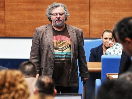 Край на сагата! Манол Пейков е аут от НС