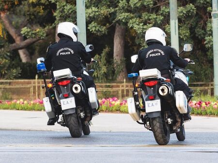 Ако пътувате до Гърция с кола, задължително трябва да знаете това: До 8000 евро за джигити, 350 евро за липса на...