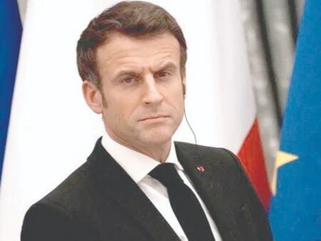 Макрон пристигна в Гърция, за да поднови ключово споразумение