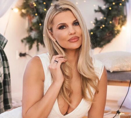 Понякога животът не ни иска съвършени, а истински, написа Бояна Шарлопова