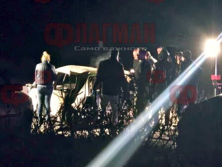 Кола избухна мистериозно в пламъци край къмпинг "Европа"