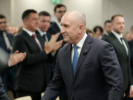 Реформа в образованието? "Прогресивна България" планира по-кратко учене за бакалавър и магистър