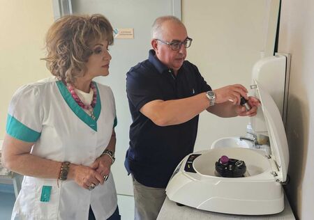 Само 4 дни в Бургас – известен ортопед от Гърция консултира пациенти и прилага PRP терапия и хиалуронова киселина