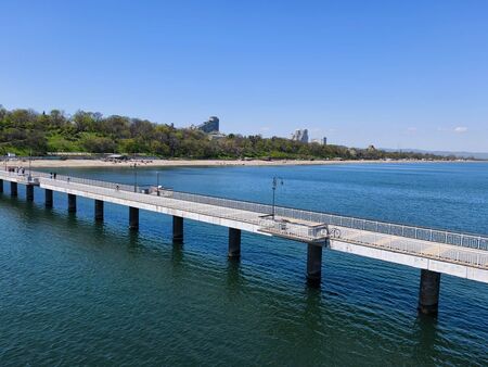 Слънчев вторник, но времето се обръща
