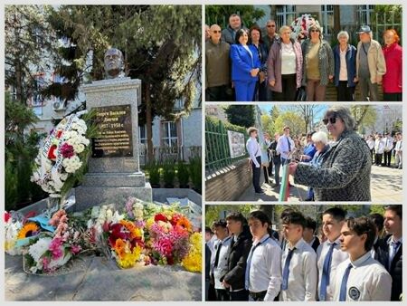 Бургаското Механо откри бюст - паметник на своя основател и първи директор Георги Дипчев