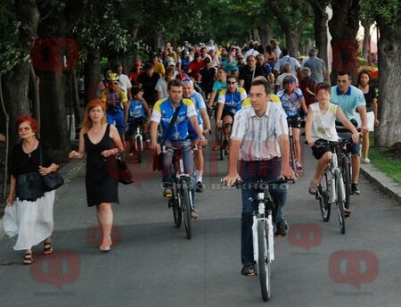 Още през далечната 2011 г. тук проведохме Giro di Burgas, кметът поведе велошествието по същия маршрут