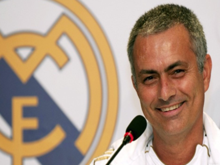 Футболна бомба за Моуриньо и Реал