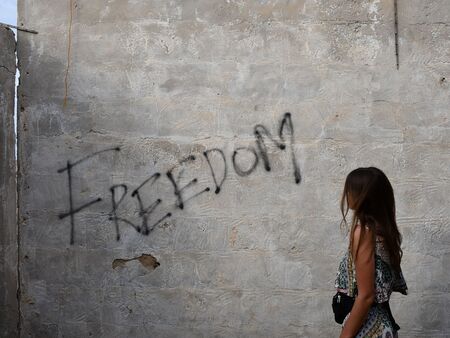 Тези зодии поемат по пътя към свободата от днес