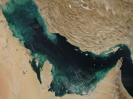 20 български моряци са блокирани в Персийския залив