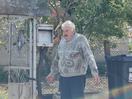 Потресаващо! Спипаха Жельо от бургаския кв. Банево да прави секс с куче, твърди, че било по любов