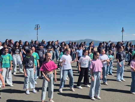 Над 200 деца ще участват във флашмоб за старта на Джиро ди Италия в Бургас