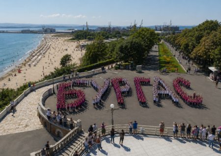 Уникален флашмоб посреща колоездачите на Giro d Italia в Бургас (СНИМКА)