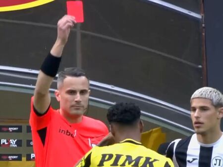 Ботев поиска аудиото от VAR и отстраняване на Станимир Тренчев