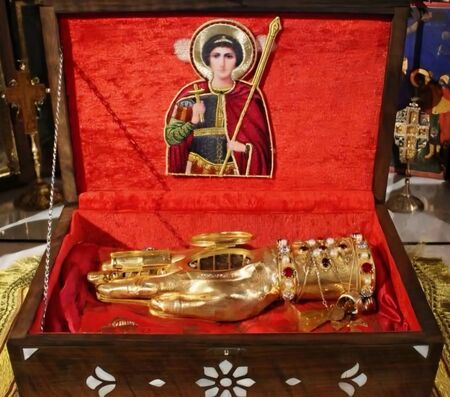 Бургас посреща мощи на свети великомъченик Георги Победоносец