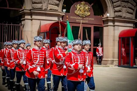 Първият студентски гвардейски отряд на Бургаския държавен университет с историческо участие в София (СНИМКИ)