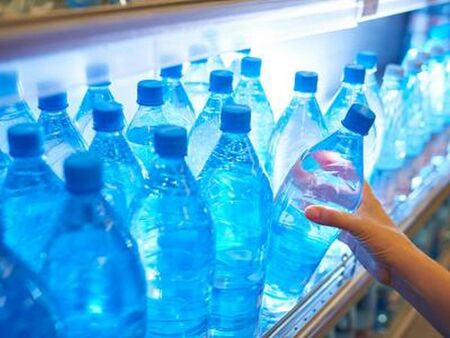 Експерт съветва: Пийте вода от чешмата, бутилките носят болести!