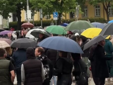 Джамбазки: Либералният дневен ред не позволява да се показват престъпленията и изстъпленията на „малцинствата“