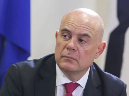 Иван Гешев осъди прокуратурата да му плати 130 000 евро