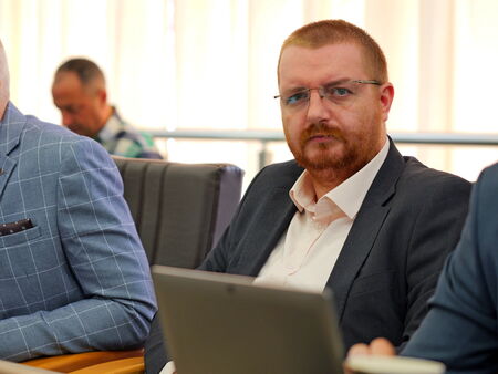 Зоват д-р Мартин Кръстев да напусне Общинския съвет на Бургас, след като "скъса" с Промяната