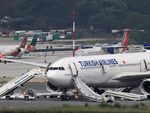 Самолет на Turkish Airlines се запали на летище в Непал