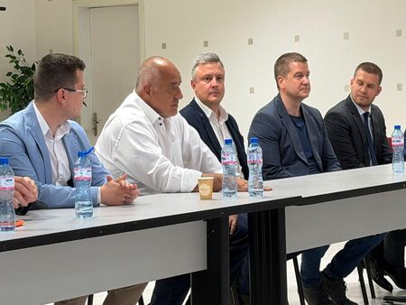 Бойко Борисов разпореди на структурите на ГЕРБ в страната до месец да изберат нови лидери