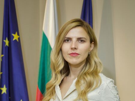 Скопие се обиди на външния ни министър, нарекла ги "северномакедонци"
