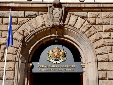 Попълването на постовете за заместник-министри продължава
