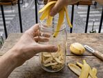 В никакъв случай не изхвърляйте обелките от картофите и банана, превърнете ги в еликсир за орхидеите